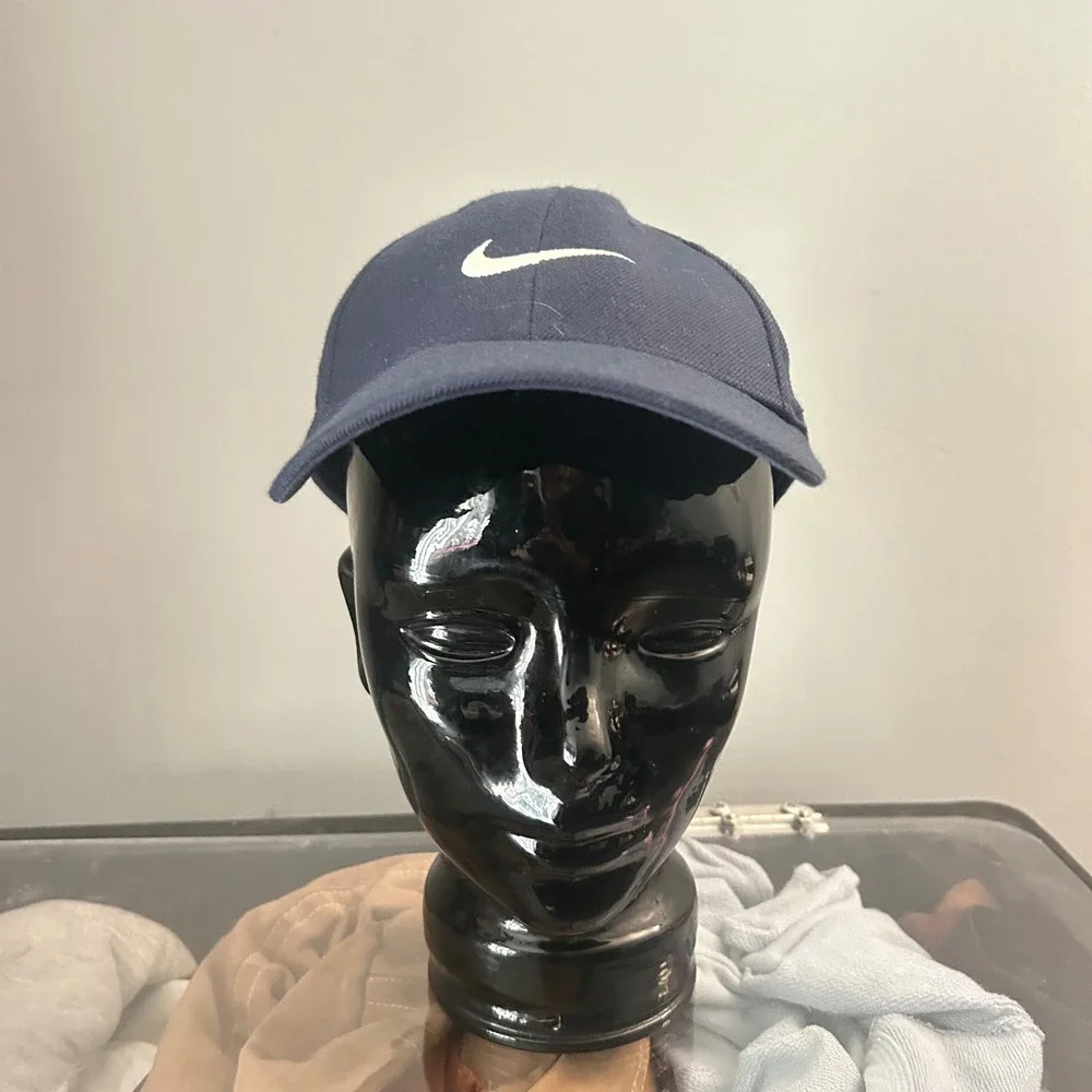 Vintage Nike Baseball Cap Men OS Navy Blue Embroidered Swoosh Adjustable Dad Hat